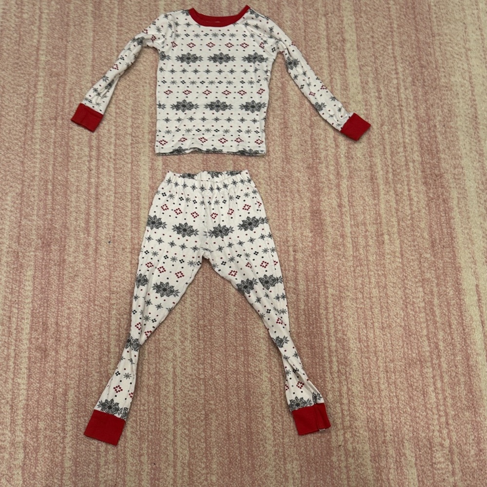 The Honest Company Kids Pajama Set with Red and Gray Pattern